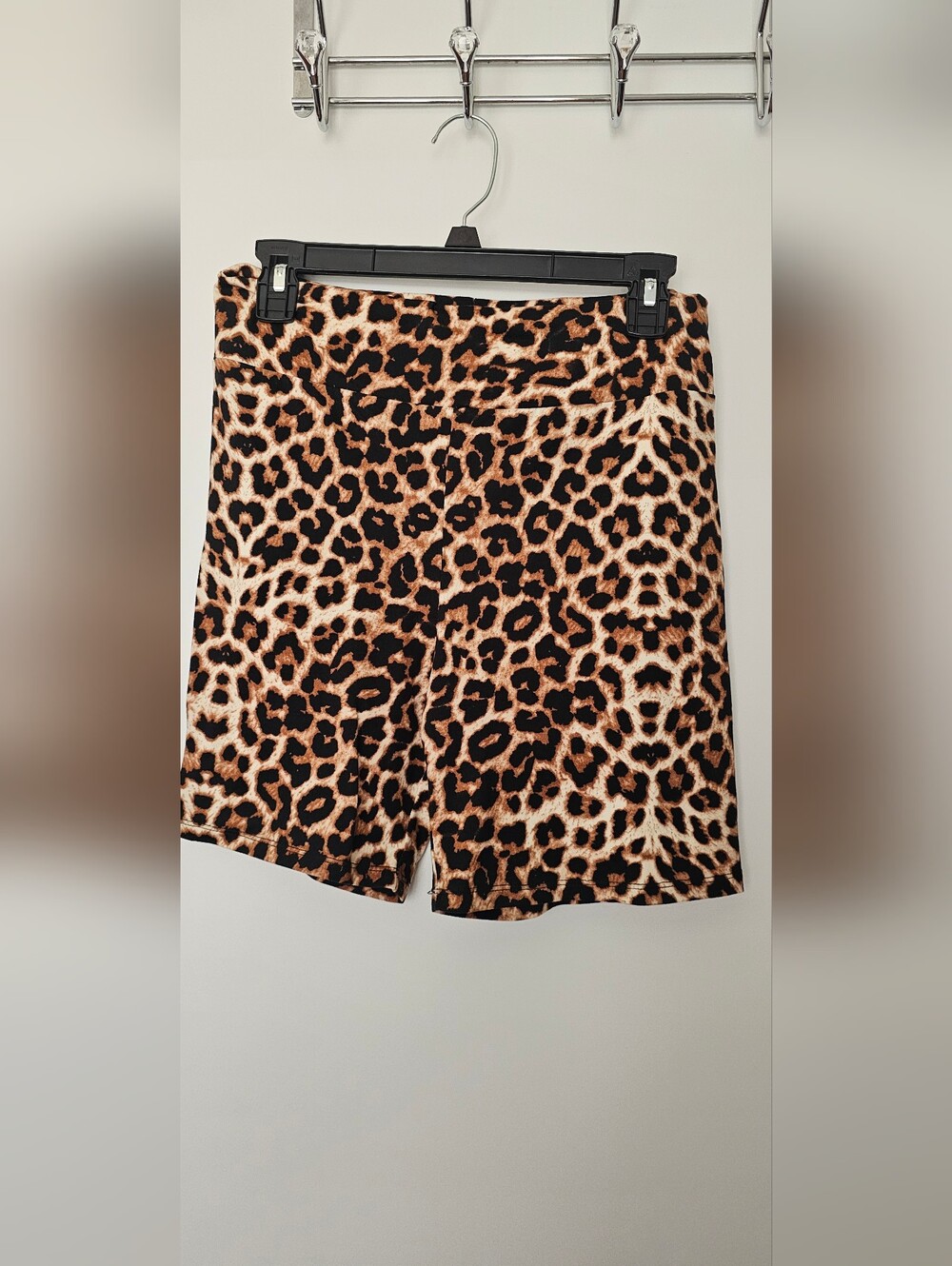 Fashion Nova Leopard Print Women's Shorts Size L